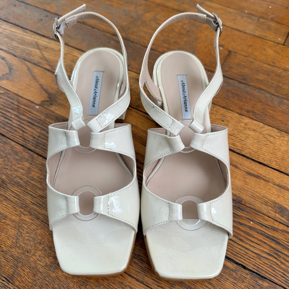 About Arianne Brava Gloss Leather Sandals